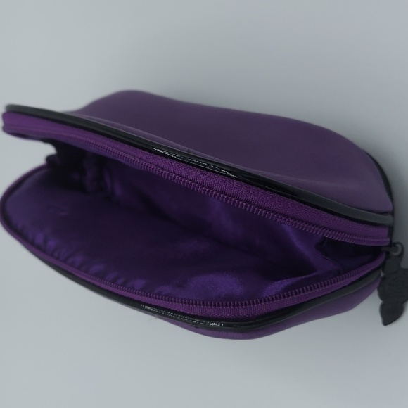 Anna Sui various makeup tools - Picture 9 of 15